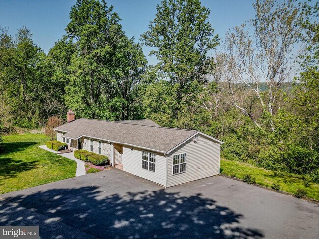 Building Photo - 2816 Ballenger Creek Pike