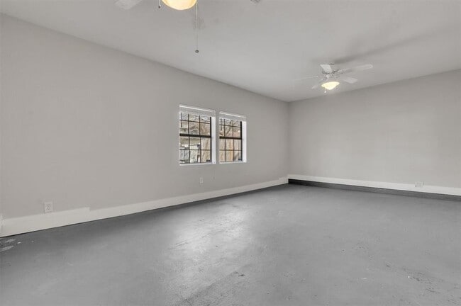 Building Photo - 10615 N Platt River Dr