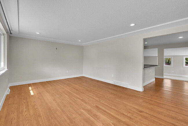 Building Photo - $3,195.00, 4 bed, 3 bath located in Arvada.