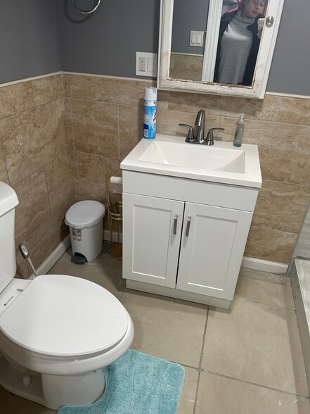 Bathroom - 75 Carolina Ave