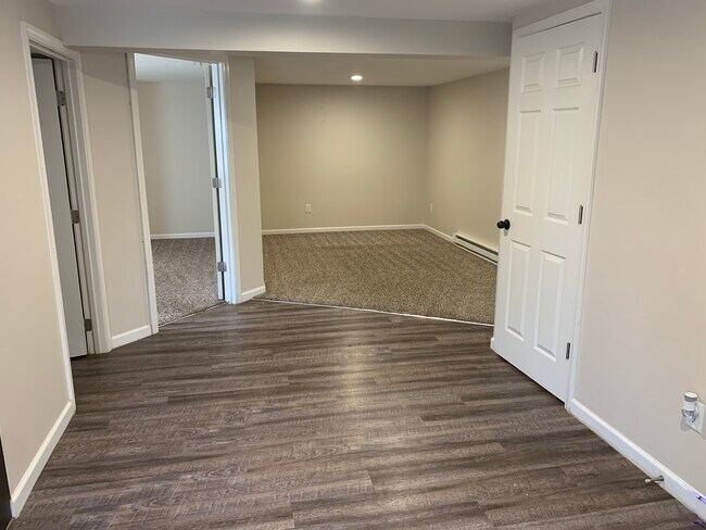 Building Photo - PINE GROVE MANOR