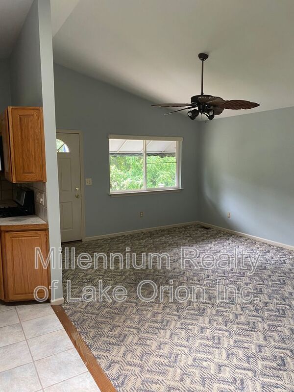 Building Photo - 2493 S Ortonville Rd