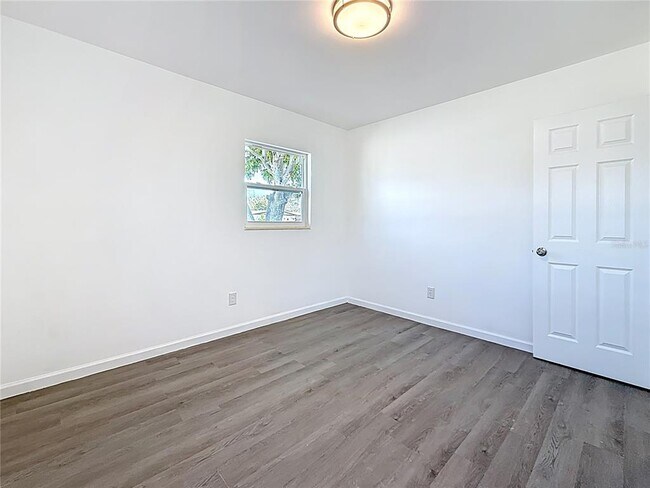 Building Photo - 4716 Town N Country Blvd