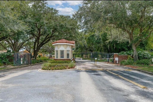 Building Photo - 1017 Park Ridge Cir