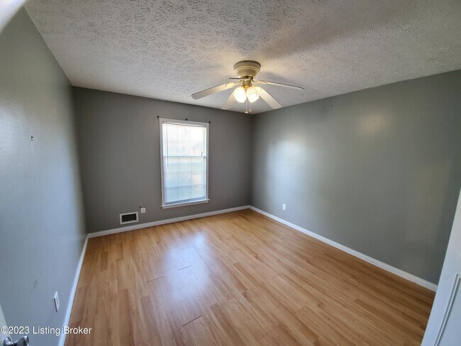 Building Photo - 9211 N Pirogue Ct