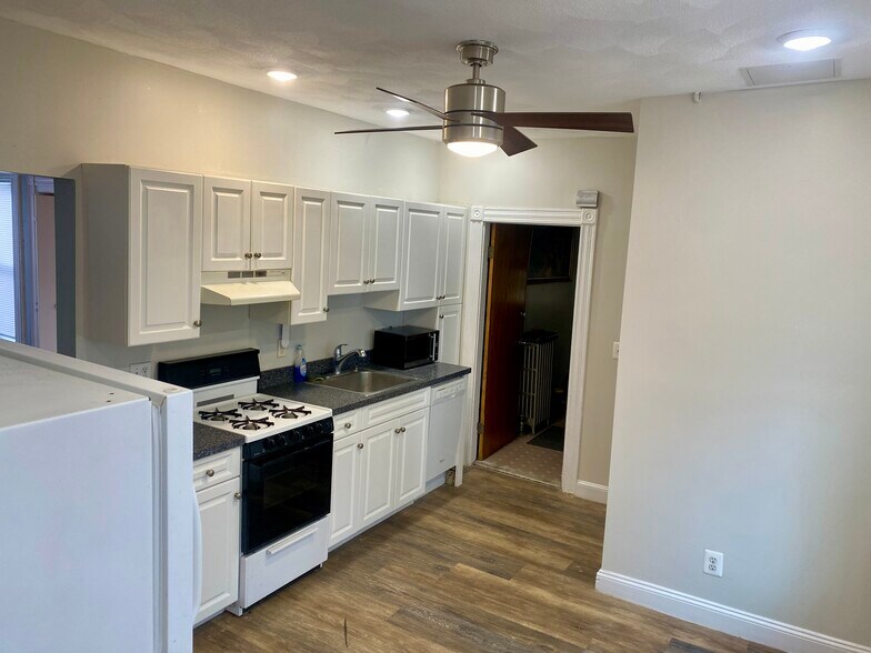 Primary Photo - 15 Jaques St