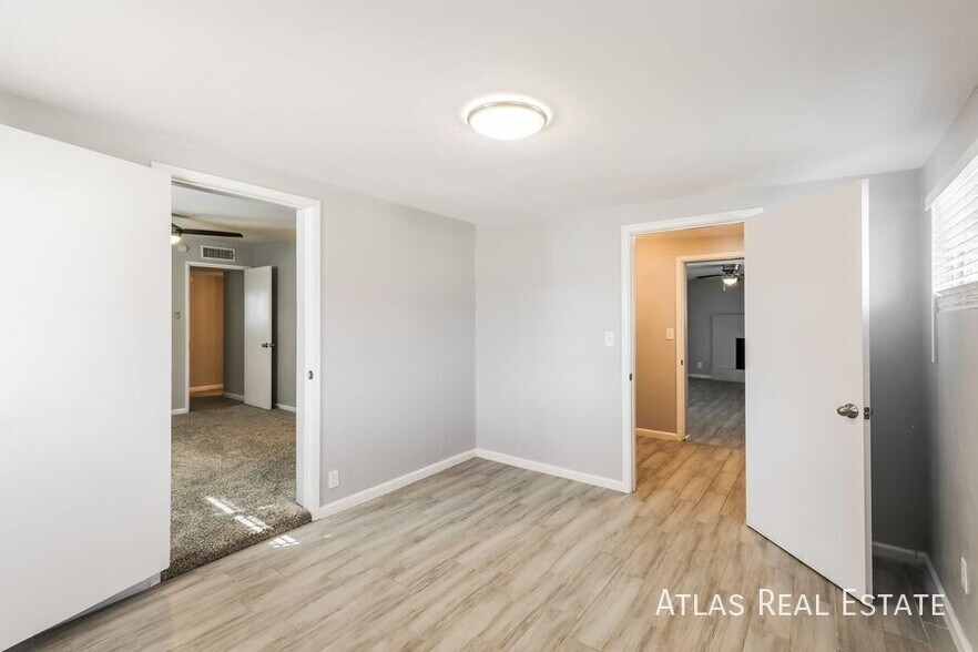 Building Photo - 6632 E Mary Dr