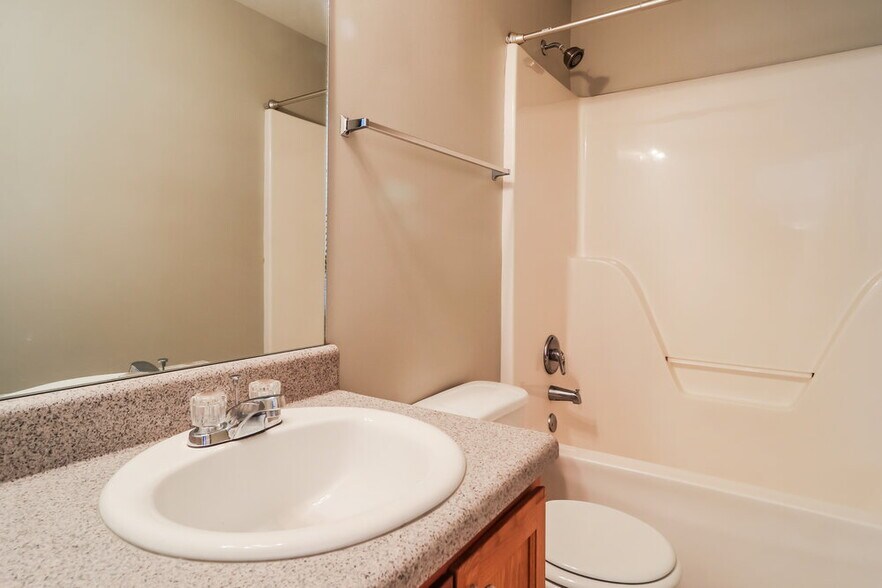 Building Photo - 4639 Liberty Square Dr