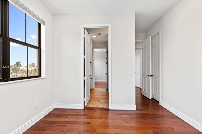 Building Photo - 8420 NW 33rd St