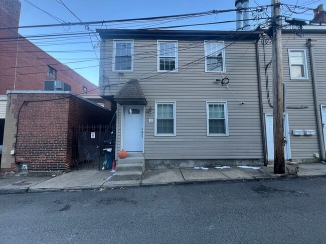 Building Photo - 11 Enon Wy