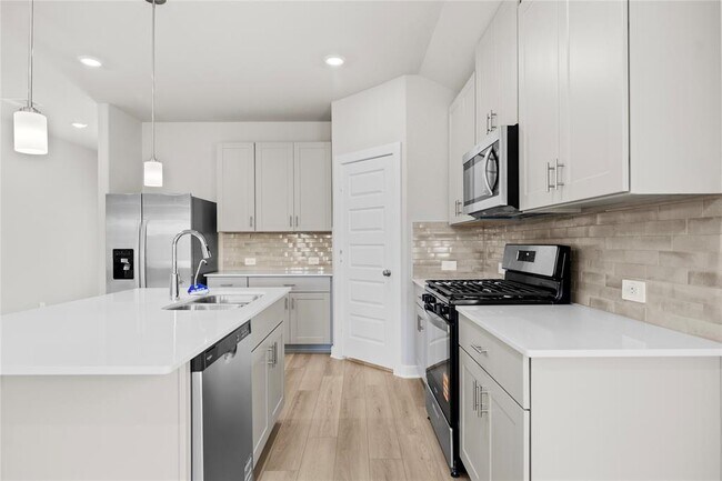 Building Photo - 6246 Brazos Trl Dr