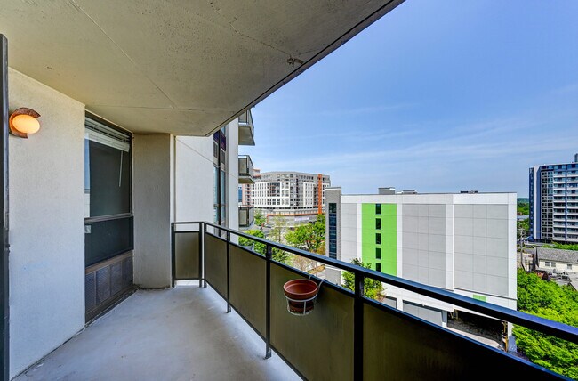 Building Photo - 205 E Joppa Rd