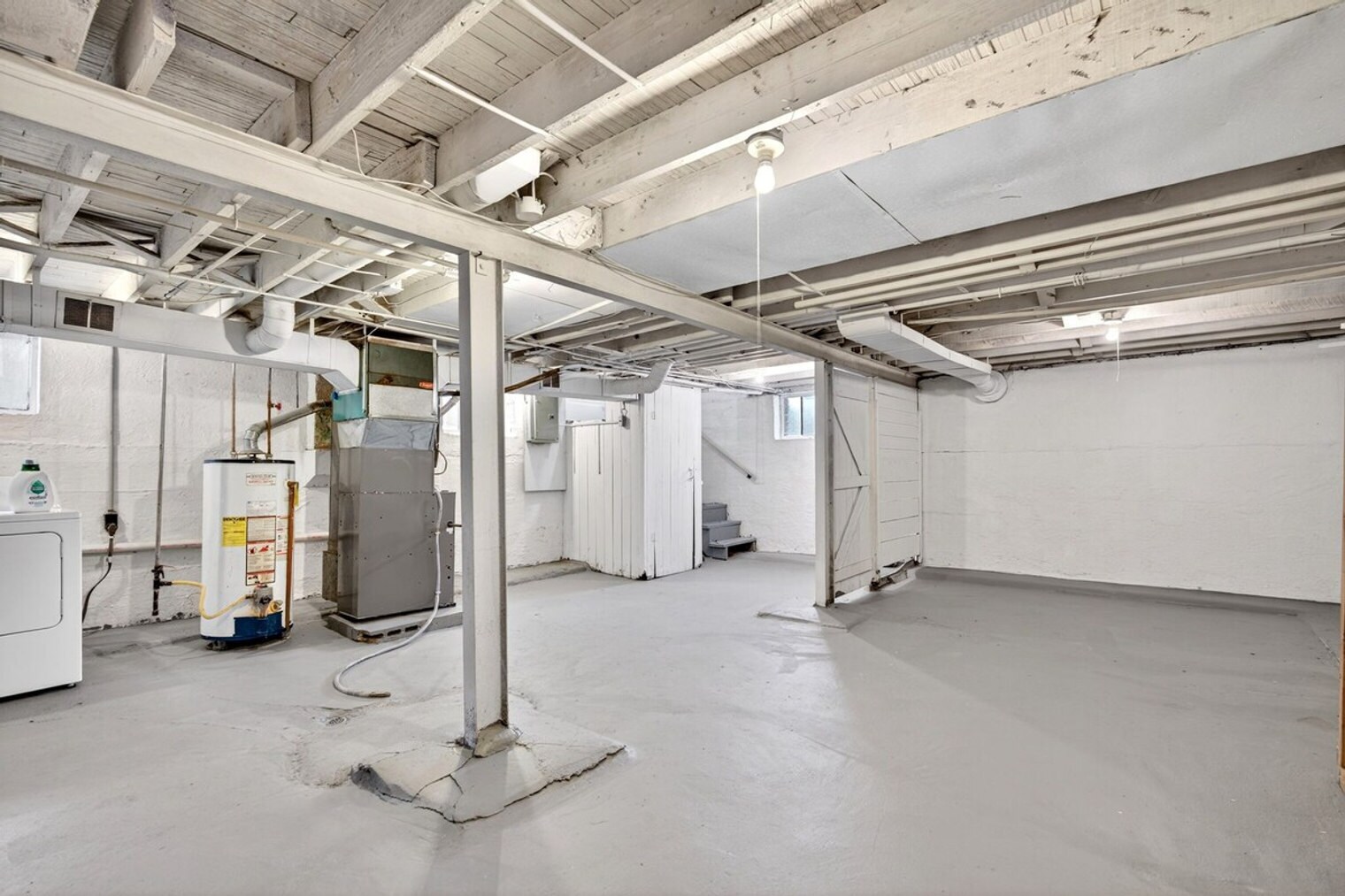 Building Photo - 2230 Richert Pl