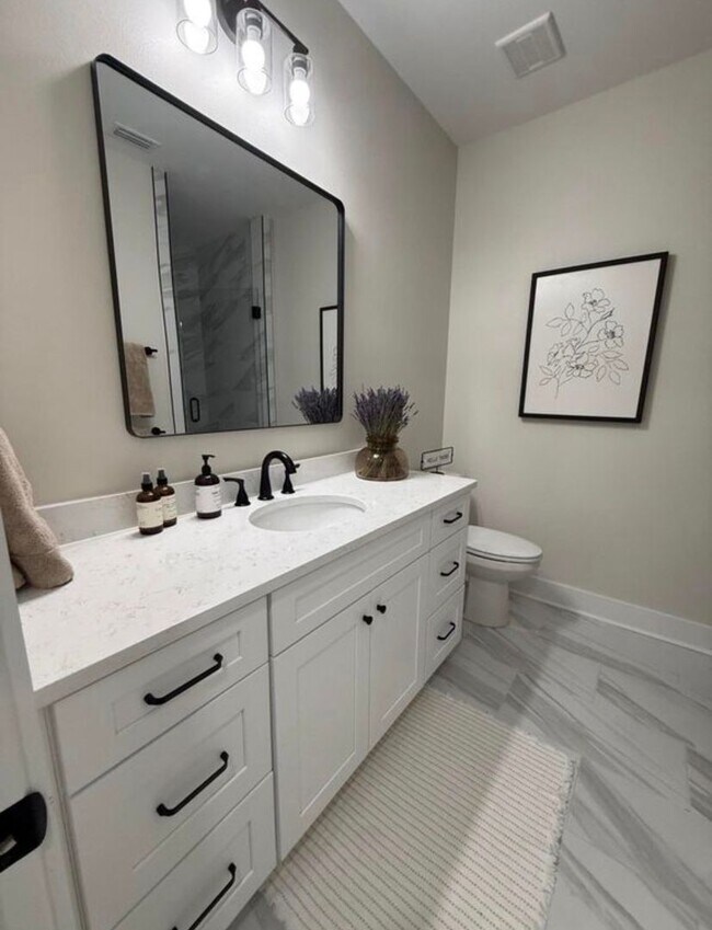 Building Photo - 306 Gazelle Ct