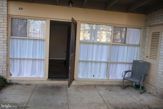 Building Photo - 4951 Americana Dr