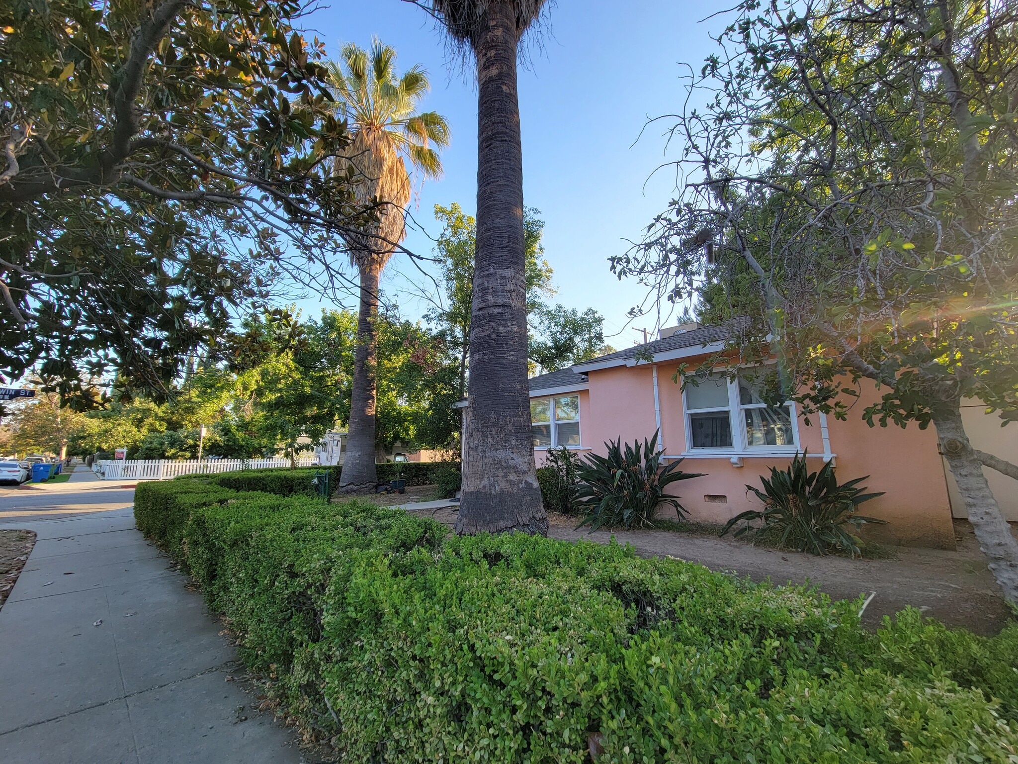 Building Photo - 6251 Canby Ave