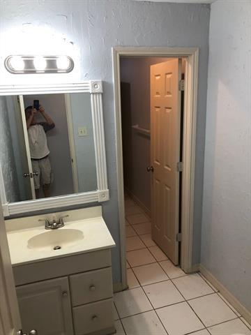 Building Photo - 221 Addison St