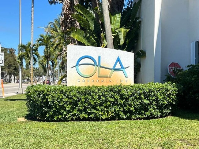 Building Photo - 15225 NE 6th Ave