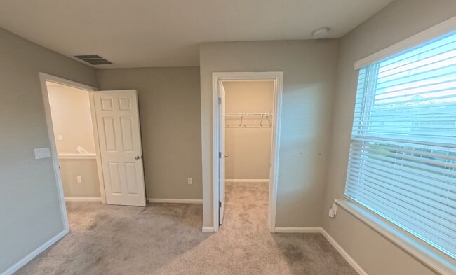 Building Photo - 148 Great Star Ct