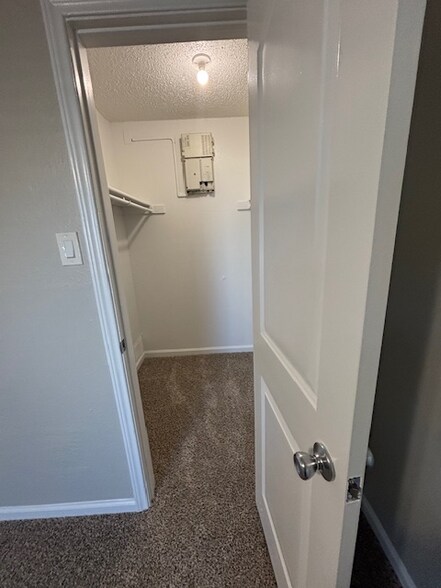 Building Photo - 2010 Estrada Pkwy