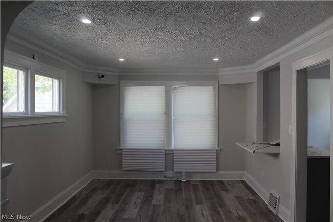 Building Photo - 3629 W 130th St