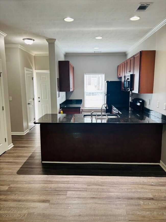 Building Photo - Adderman Point- 1 bed/1 bath Apartment