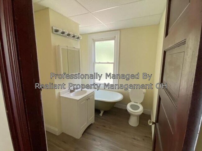 Building Photo - 5730 St Elmo Ave