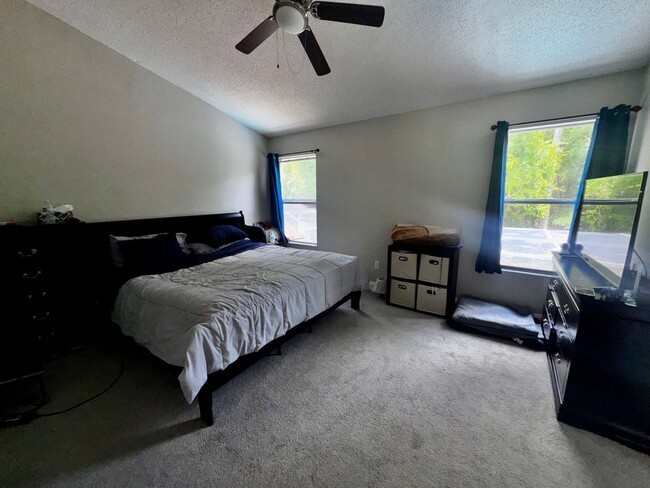 Building Photo - 4 Bedroom 3 Bath Winward Cay Kissimmee Poo...