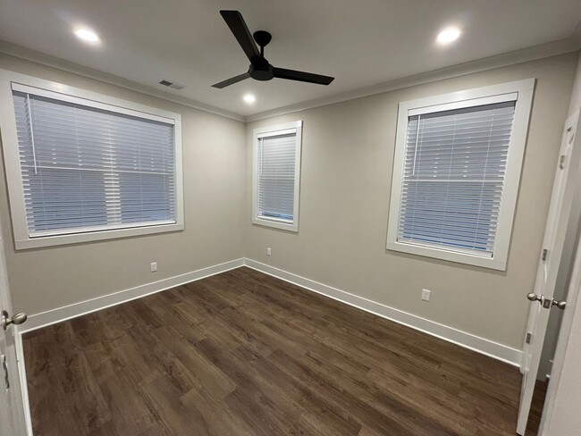 Building Photo - 2BD / 2BA FOR RENT