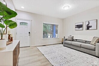 Building Photo - 3024 W Divide Creek Dr