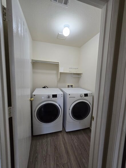 Laundry Room - 3609 Sonoma Dr