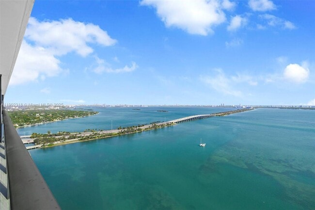 Building Photo - 3131 NE 7th Ave