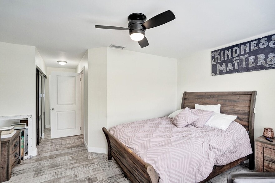 Building Photo - 8467 Dynasty Dr