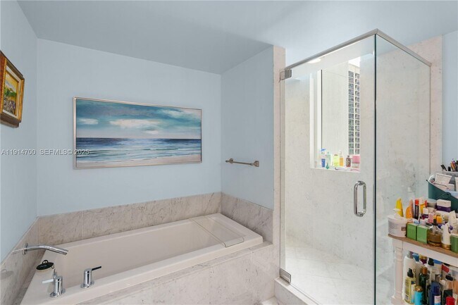 Building Photo - 253 NE 2nd St