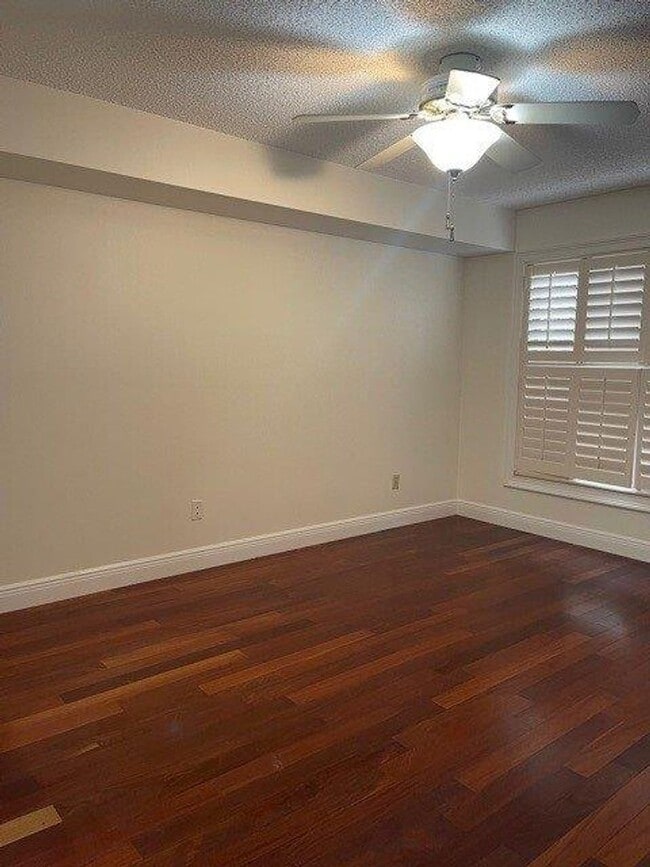 Building Photo - 1236 St Tropez Cir