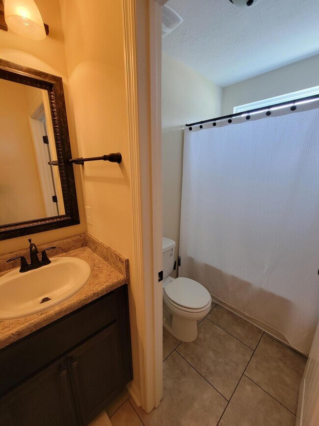 Building Photo - 3262 Alexandria Dr