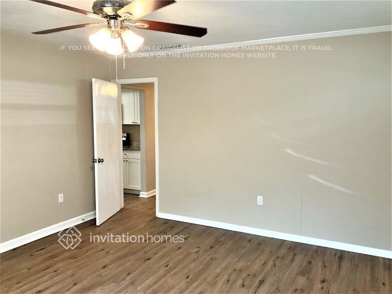 Building Photo - 711 Humber Ln