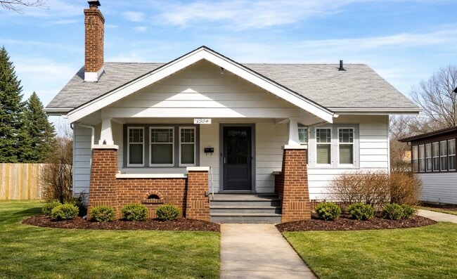 Building Photo - 1604 Benton St