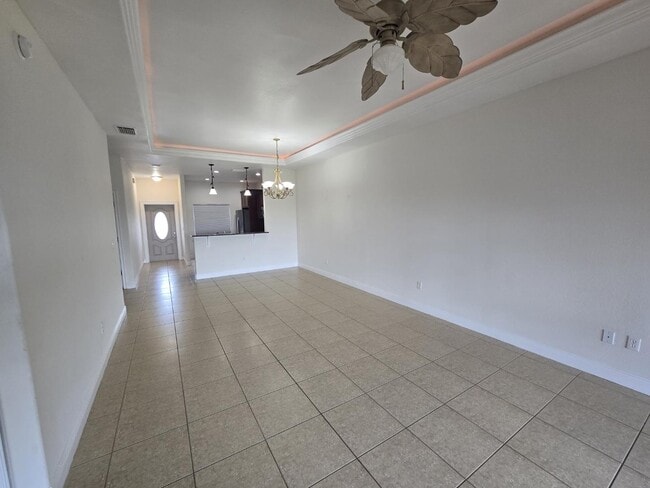 Building Photo - 1033 Coronado Ct