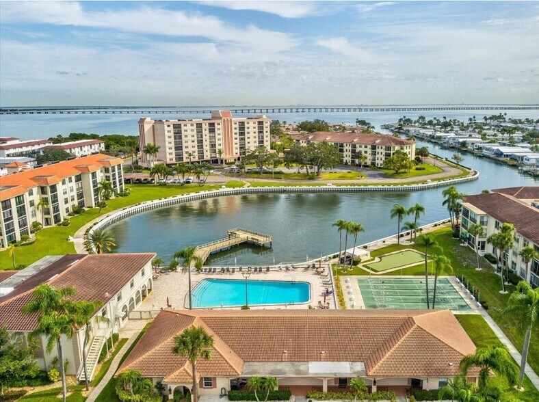 Building Photo - 19029 US Highway 19 N