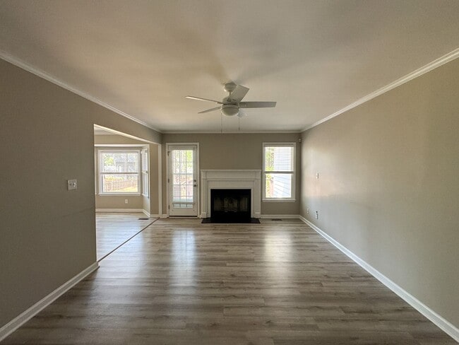 Building Photo - Charming 4 Bed 2 Bath Home in Jack Britt