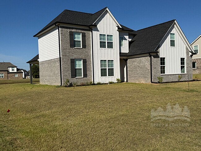 Building Photo - 5308 Aylesbury Ln