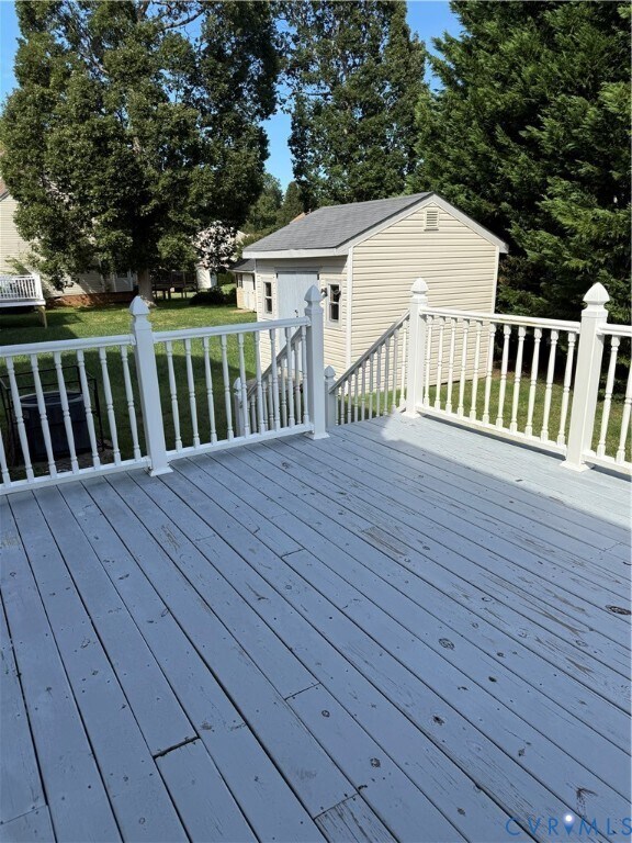 Building Photo - 5719 Barnwood Dr