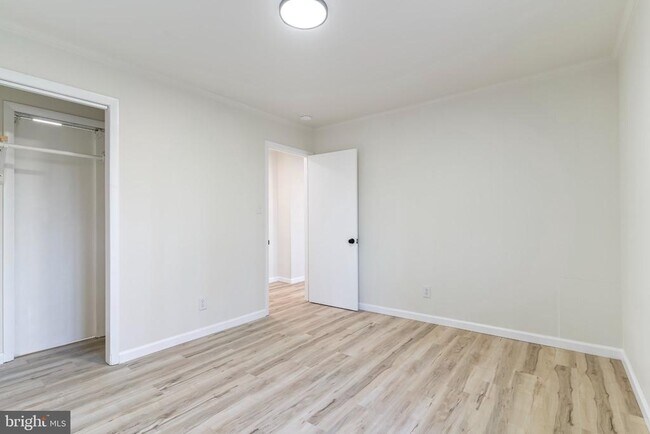 Building Photo - 12403 Ridge Rd