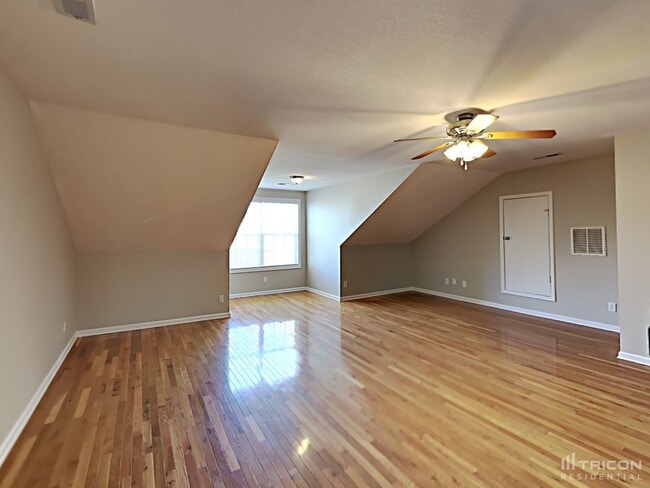 Building Photo - 3767 Bret Dr