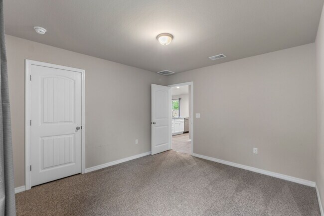 Building Photo - 3210 Electra Dr