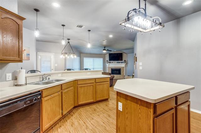 Building Photo - 9800 Old Field Dr