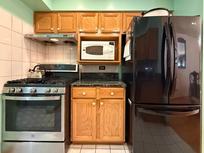 Building Photo - 2105 S Tan Ct