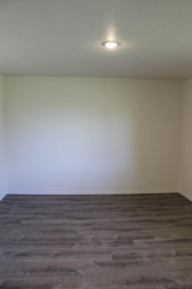 Building Photo - Single Family Home