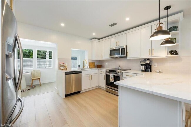 Building Photo - 4523 Fluvia Ave